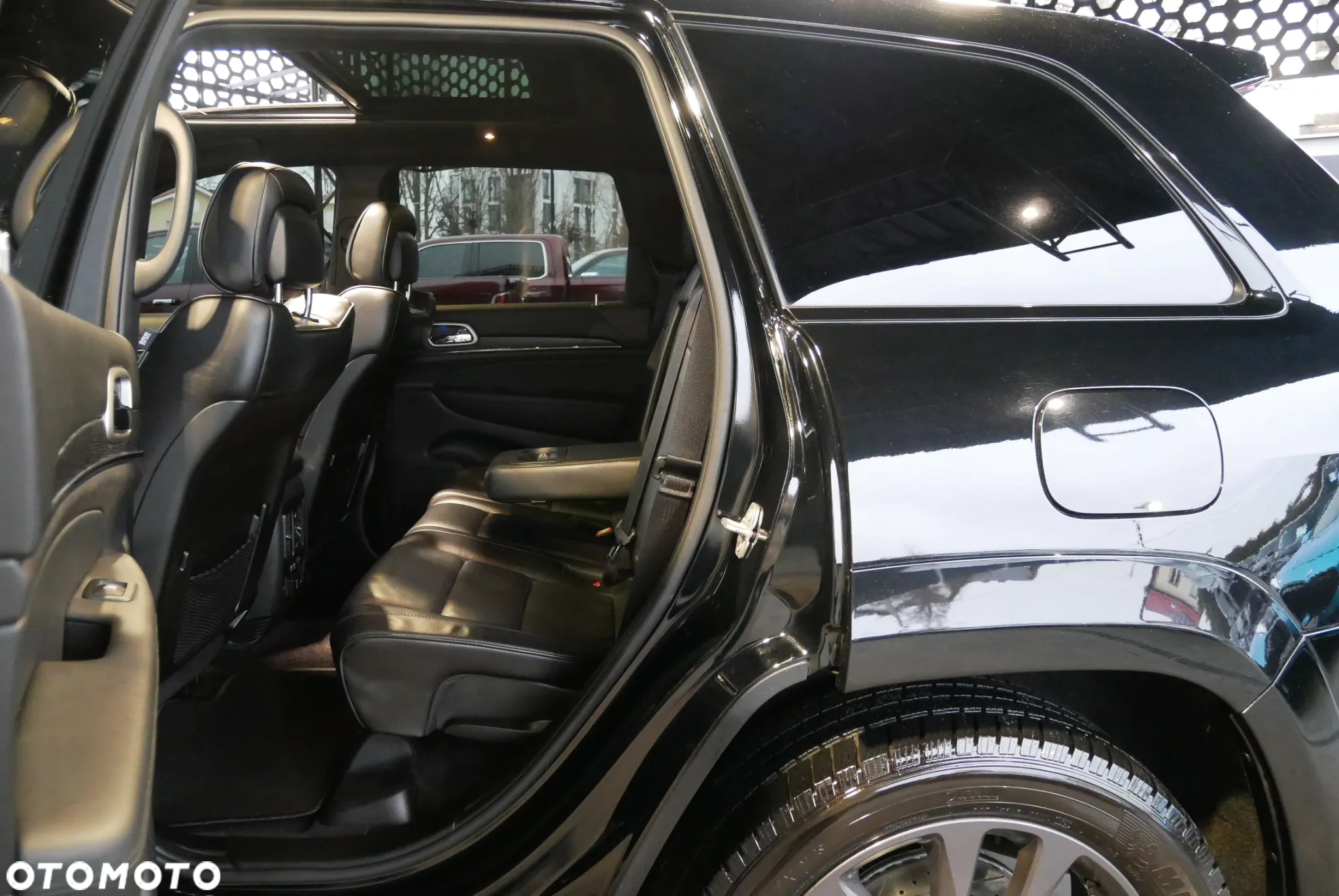 Jeep Grand Cherokee - 10