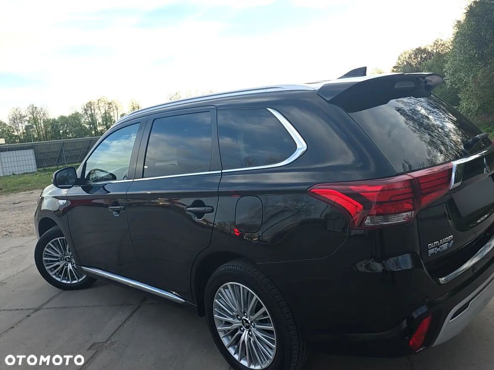 Mitsubishi Outlander 2.4 4WD Diamant+ - 6