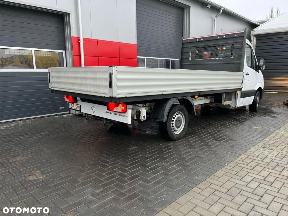 Mercedes-Benz Sprinter - 5