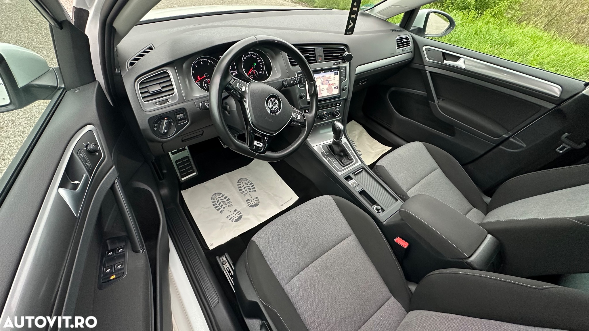 Volkswagen Golf 1.4 TSI BlueMotion Technology DSG Highline - 4