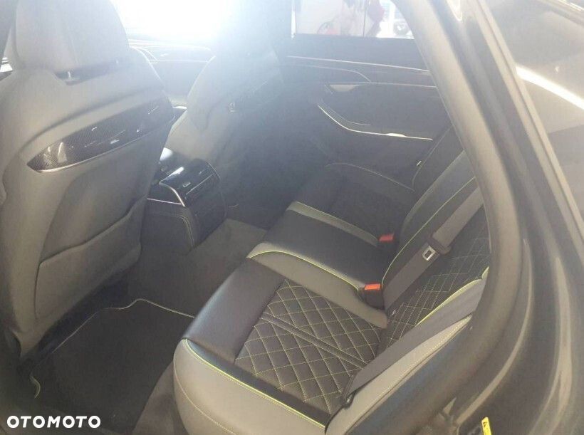 Audi A8 - 5