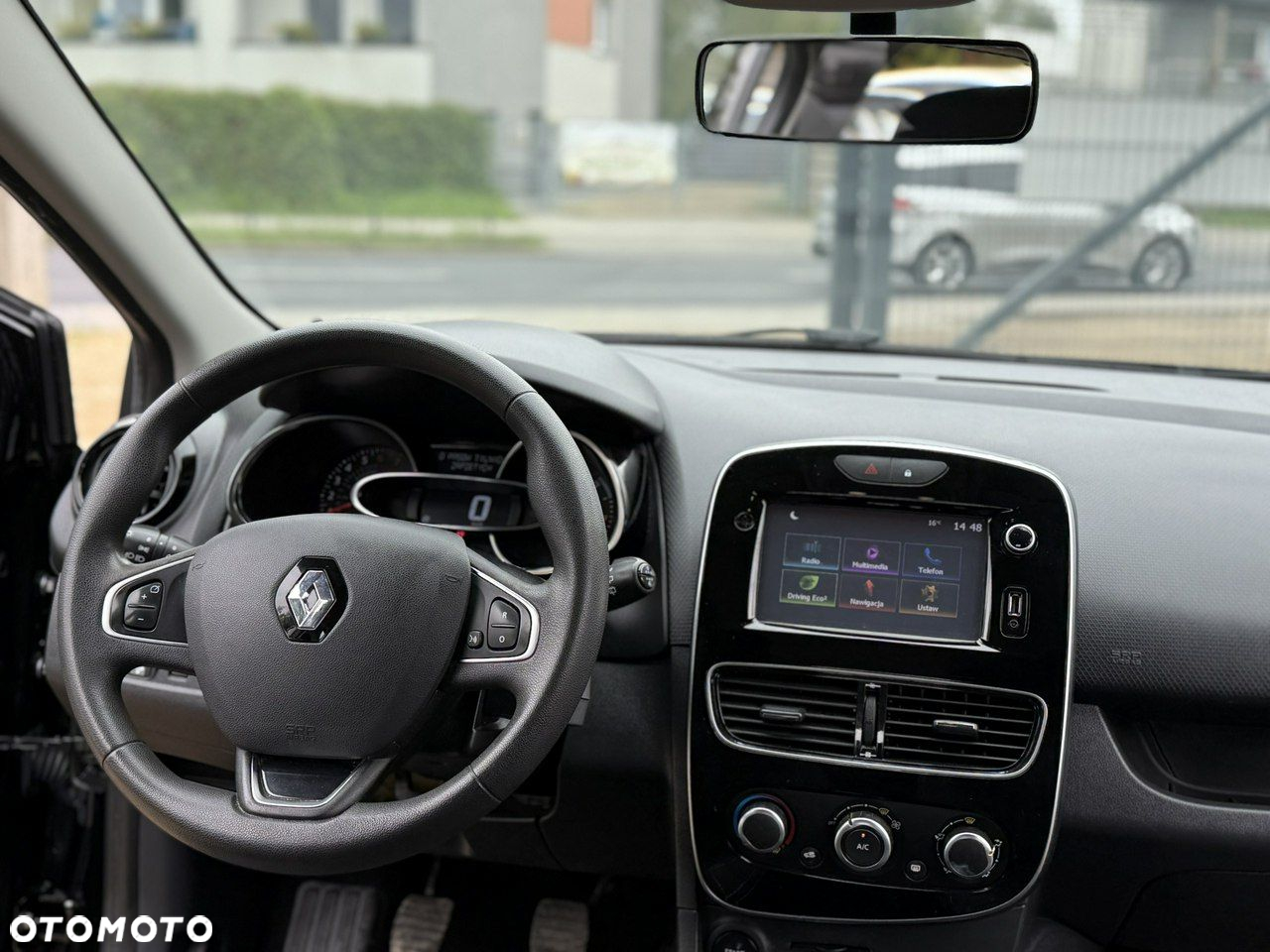 Renault Clio - 24