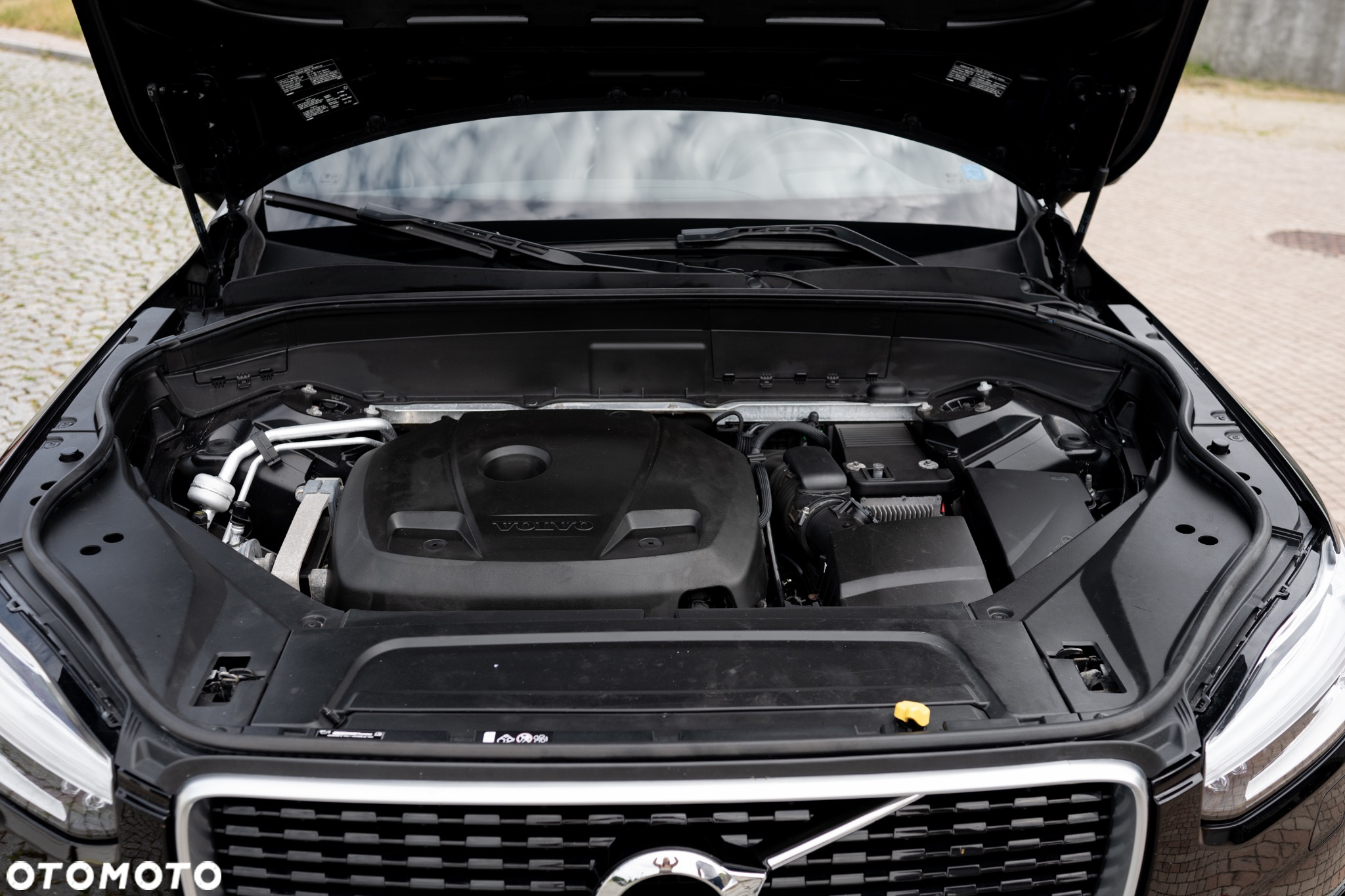 Volvo XC 90 T6 AWD R-Design 7os - 40