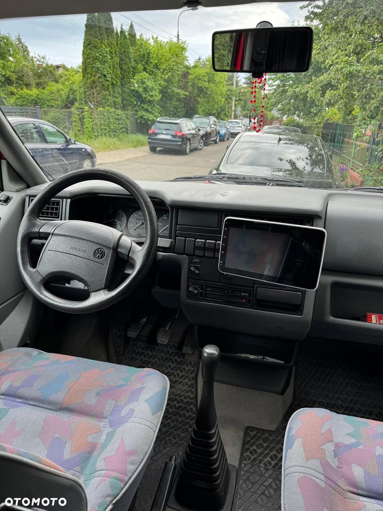 Volkswagen Multivan - 7