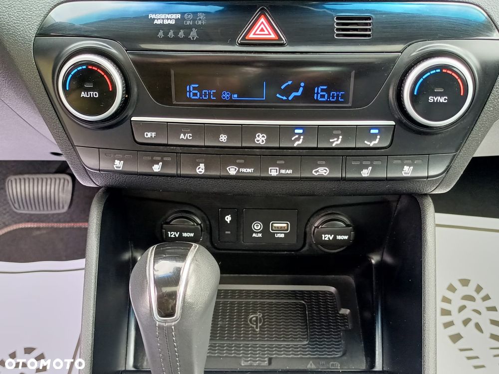 Hyundai Tucson blue 1.6 CRDi 2WD DCT Premium - 36