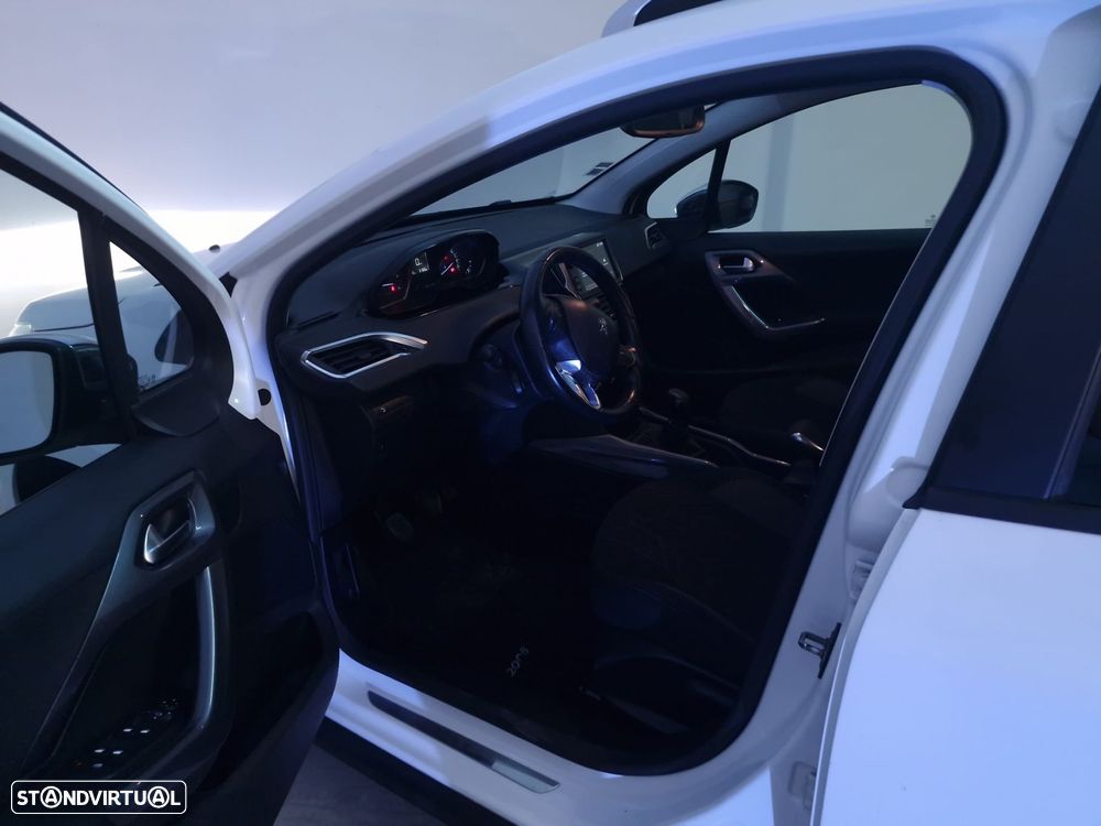 Peugeot 2008 1.6 BlueHDi Style - 24