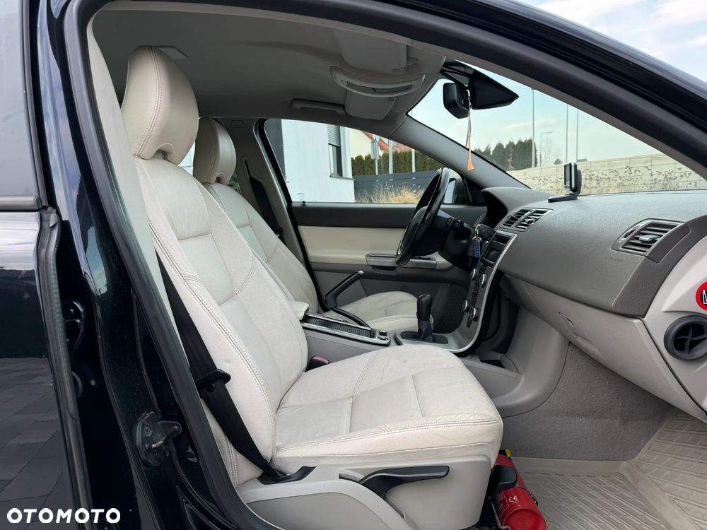 Volvo V50 1.6D Summum - 16