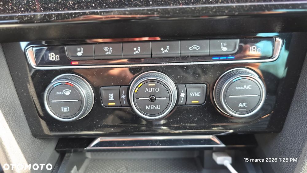 Volkswagen Passat 2.0 TDI SCR 4Mot DSG Highline - 17