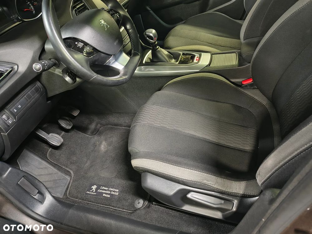 Peugeot 308 - 16