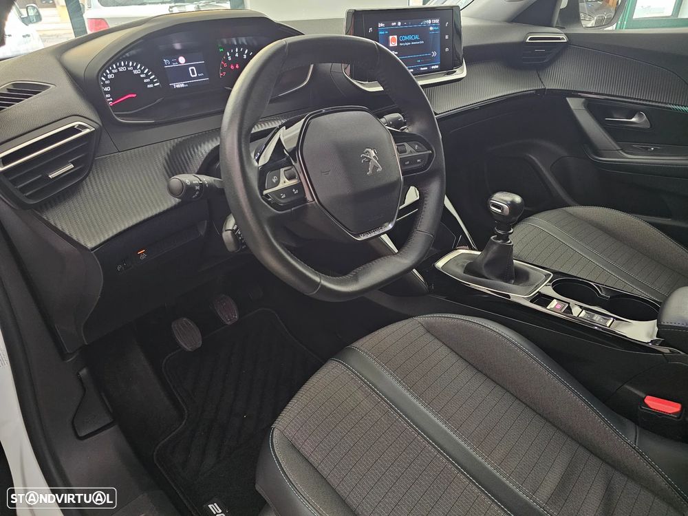 Peugeot 2008 - 9