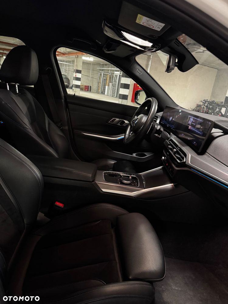 BMW Seria 3 320i M Sport - 12