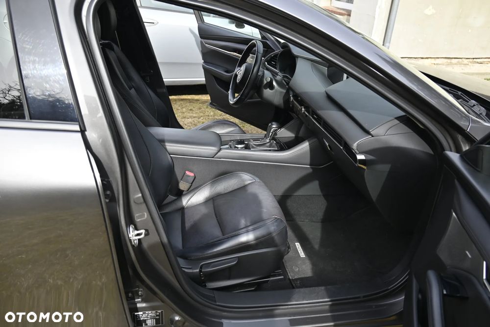 Mazda 3 - 4