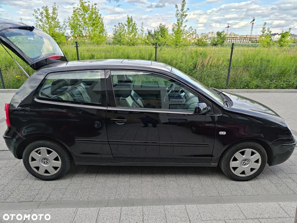 Volkswagen Polo 1.4 16V Basis - 2