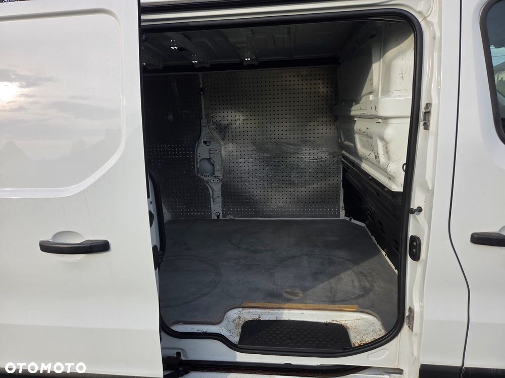 Renault Trafic - 12