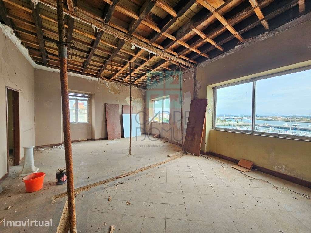 Apartamento T5 duplex, frente marina, na Figueira da Foz - Grande imagem: 4/54