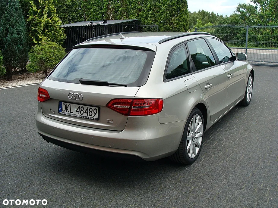 Audi A4 Avant 2.0 TDI DPF quattro S tronic Ambiente - 5