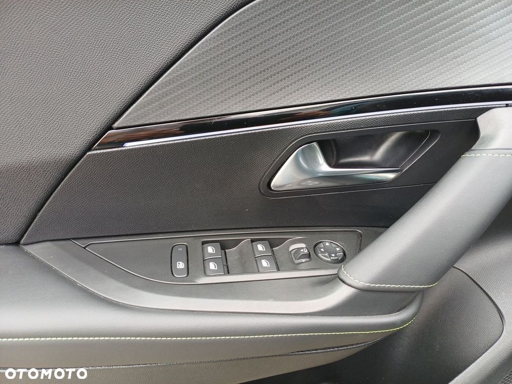 Peugeot 2008 - 22