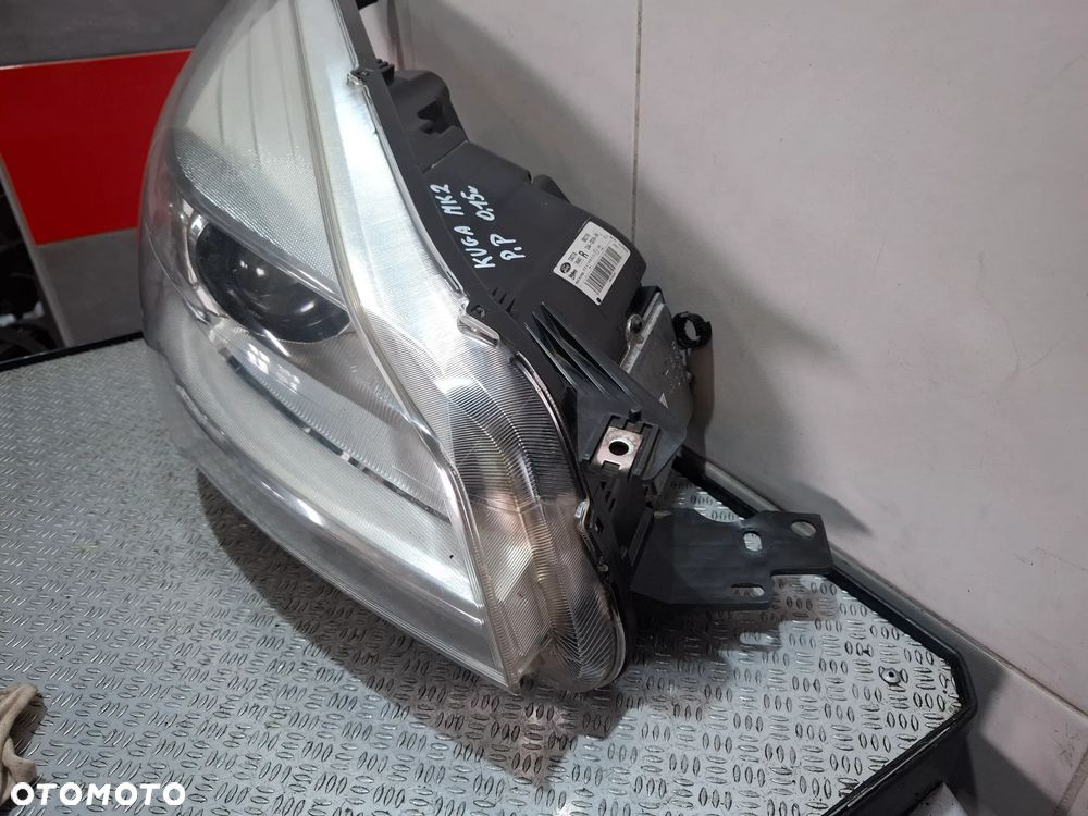 Lampa xenon kompletna Ford Kuga MK1 2015 rok nr CV4413D154BH - 2