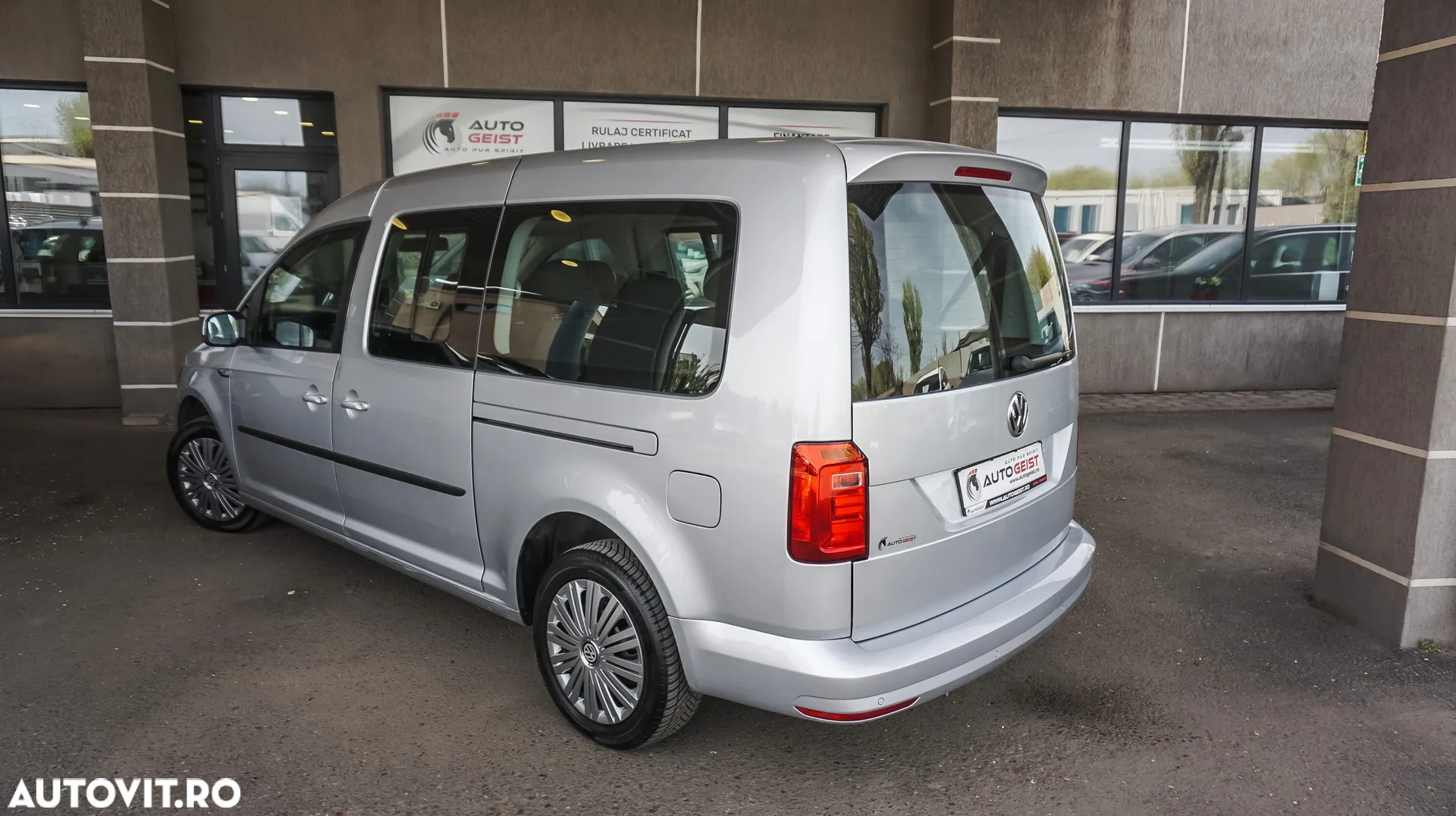 Volkswagen Caddy 2.0 TDI (7-Si.) Maxi Comfortline - 24