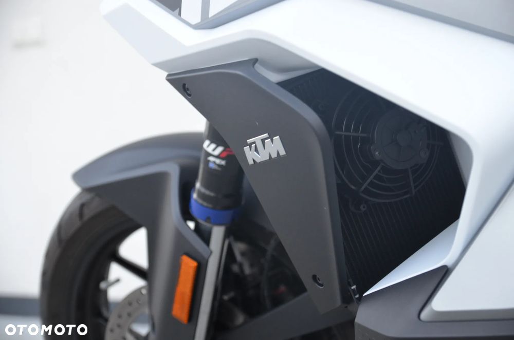 KTM Super Adventure - 13