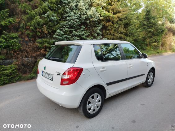 Skoda Fabia 1.2 HTP Active - 10