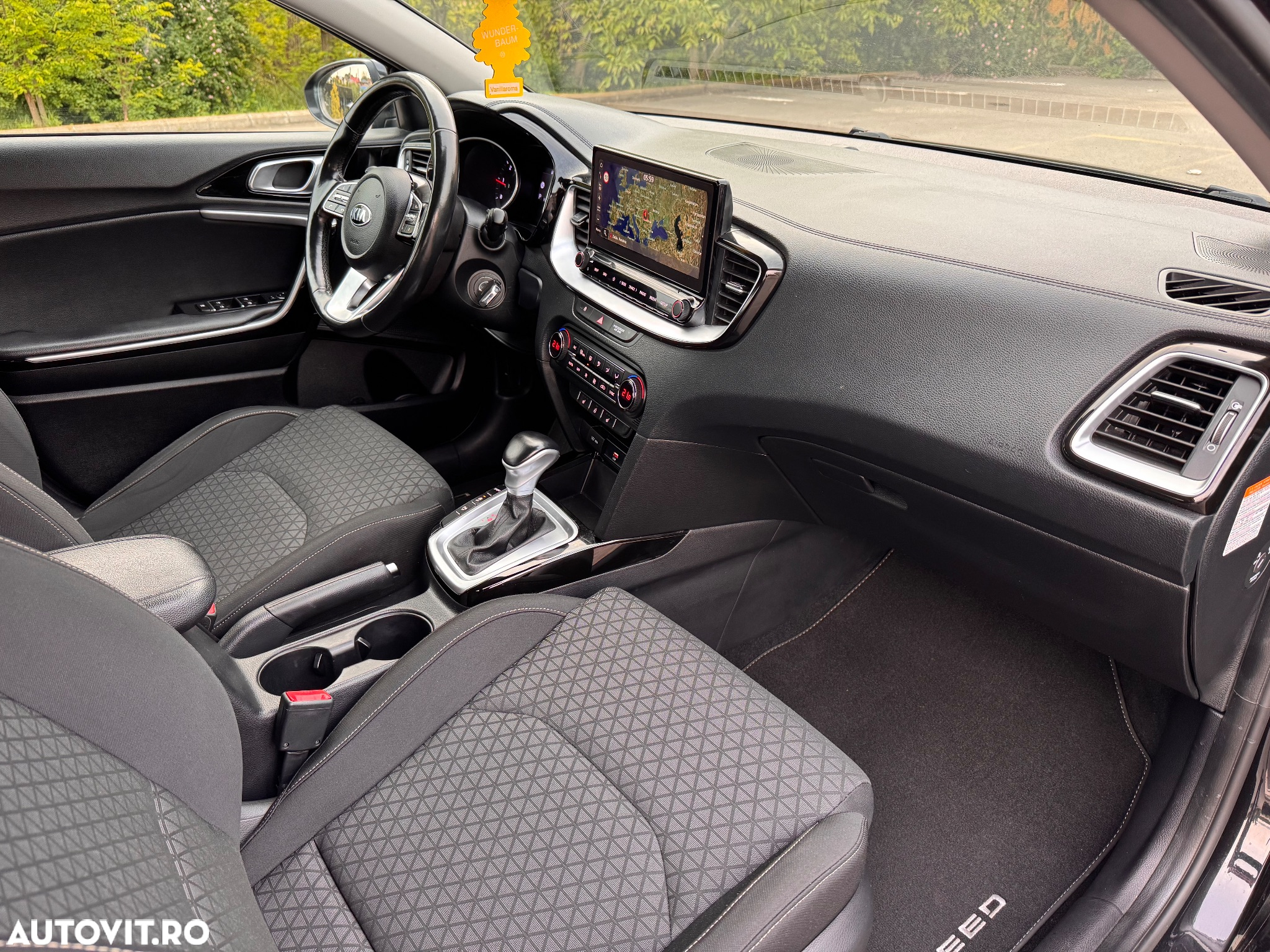 Kia Ceed 1.6 CRDi (48V Mild-Hybrid) DCT7 Vision - 39