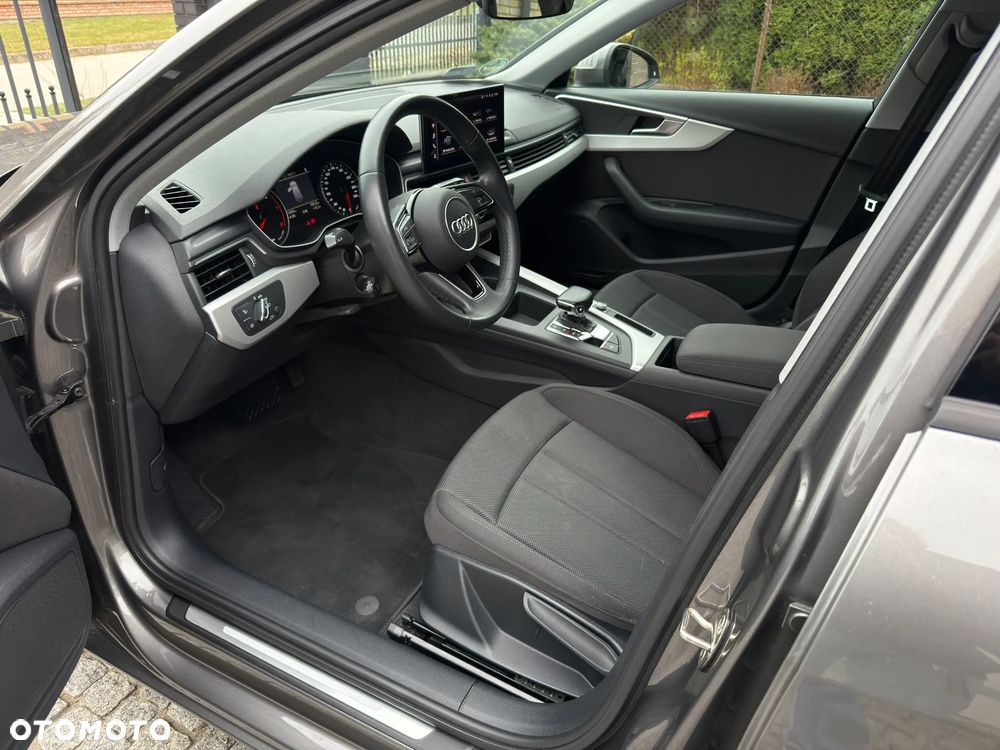 Audi A4 Avant 35 TFSI mHEV S tronic - 32