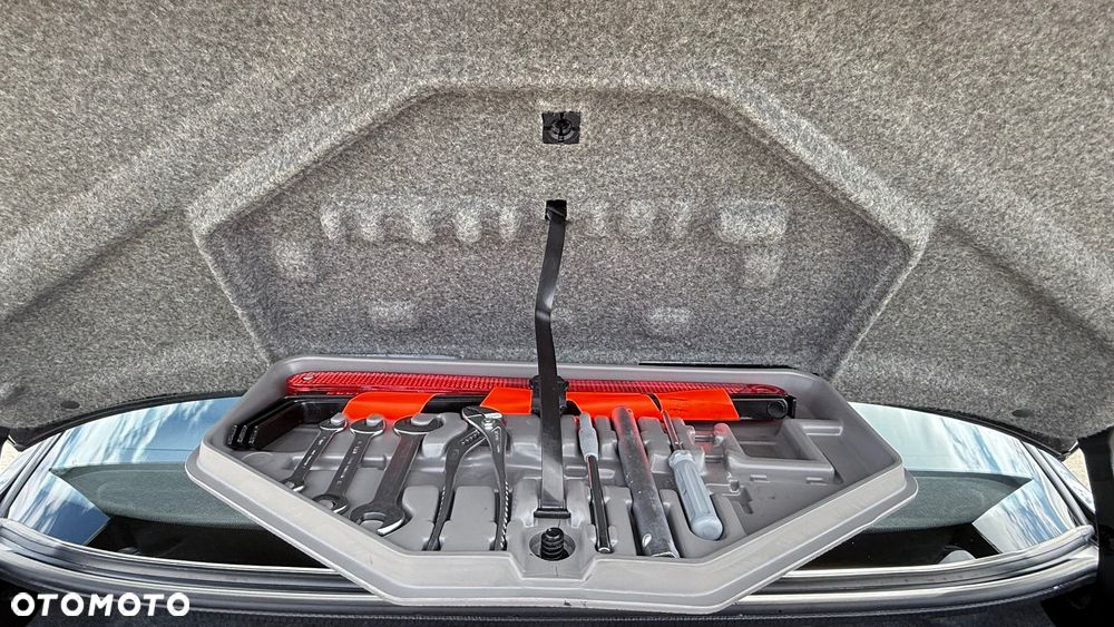 BMW Seria 7 730iL - 38