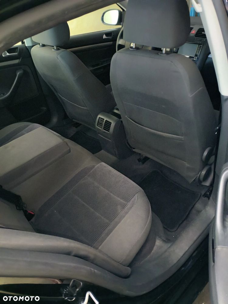 Volkswagen Jetta 1.9 TDI Comfortline - 5