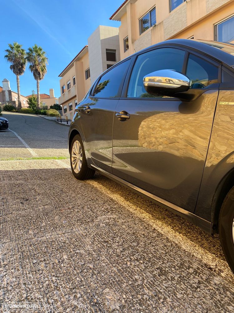 Peugeot 208 1.6 BlueHDi Style - 8