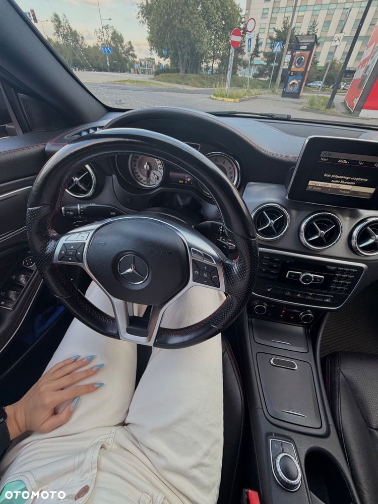 Mercedes-Benz CLA 250 4-Matic - 6
