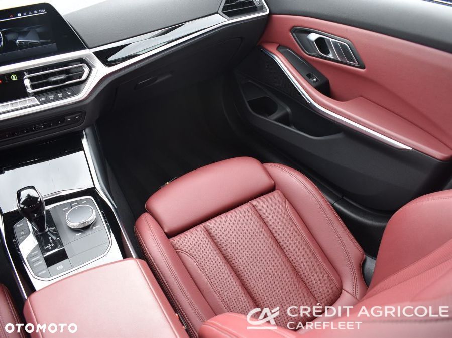 BMW Seria 3 330i xDrive Sport Line - 21