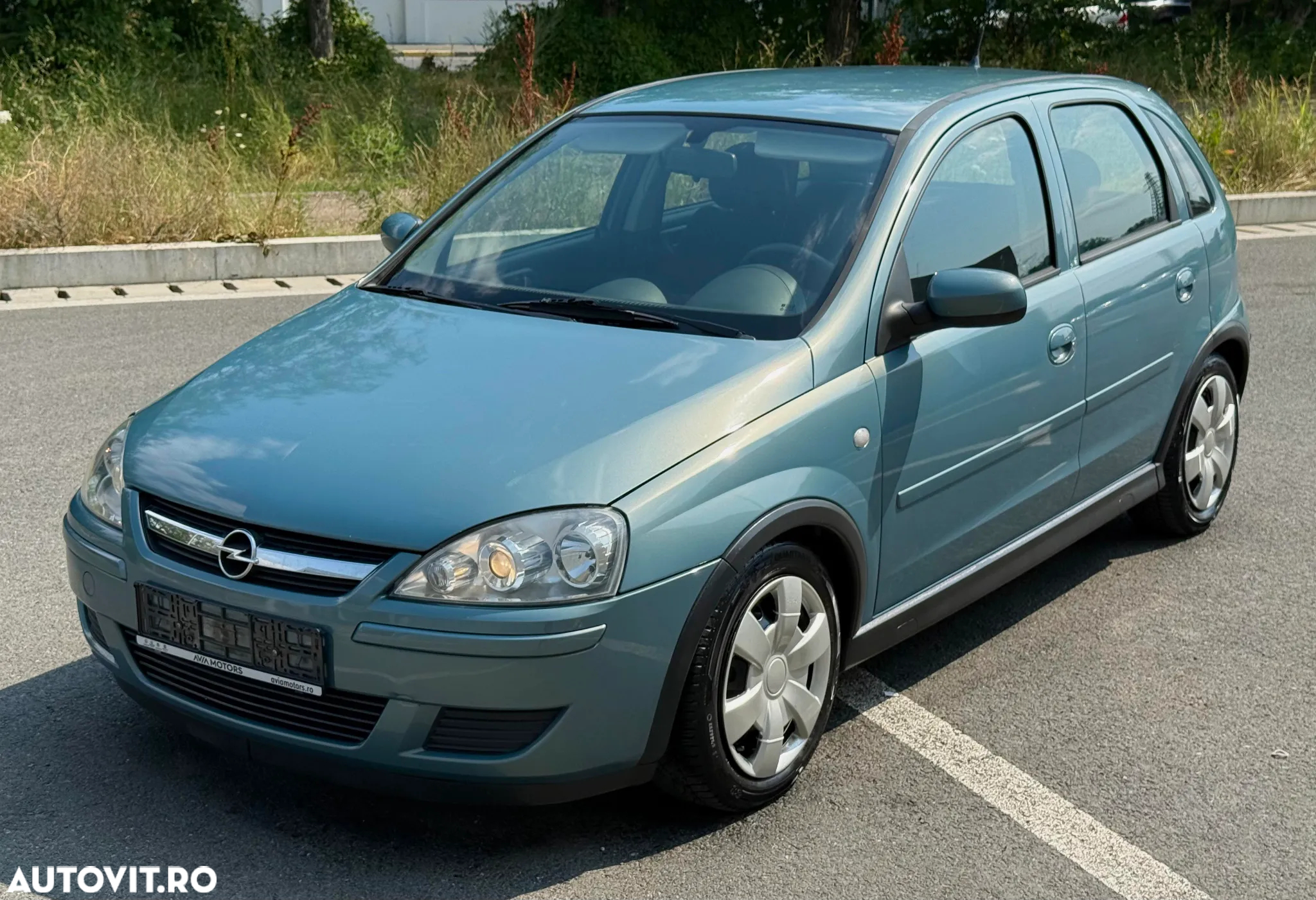 Opel Corsa 1.0 12V Enjoy mit Style Paket - 2