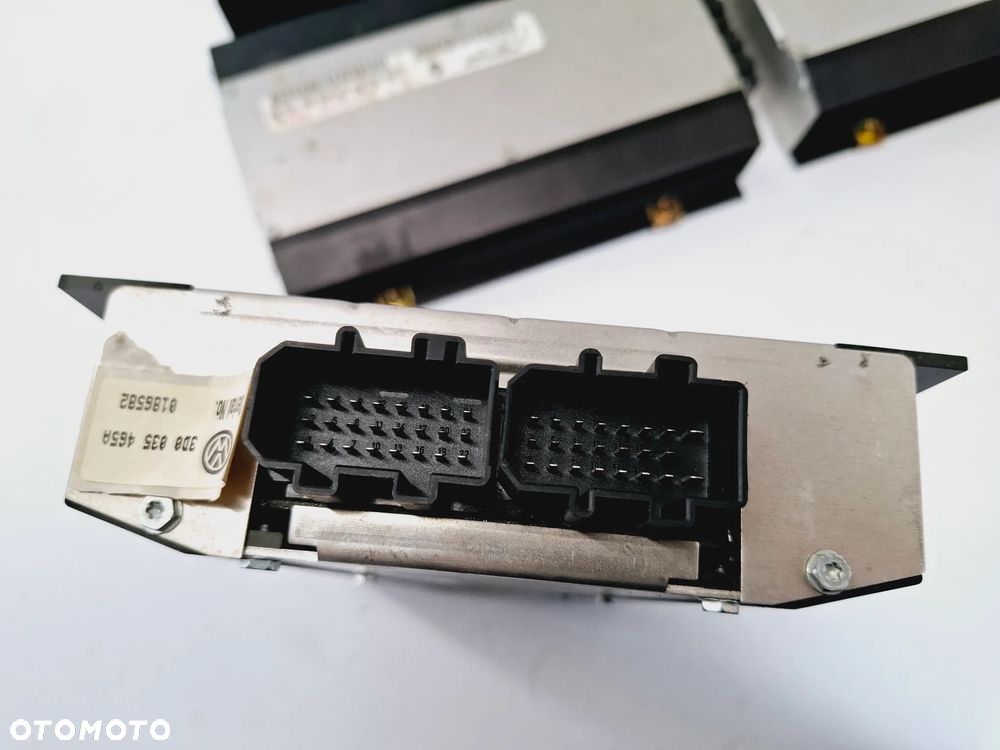 Wzmacniacz Radia Audio Fabryczny VW Touareg Phaeton 3D0 7L6 - 12