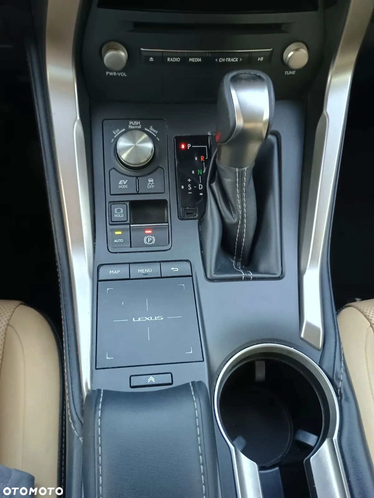 Lexus NX 300h Elegance AWD - 30