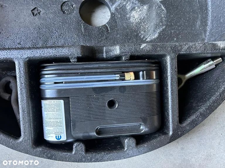 zestaw naprawczy koła kompresor styropian Dodge Caliber - 1