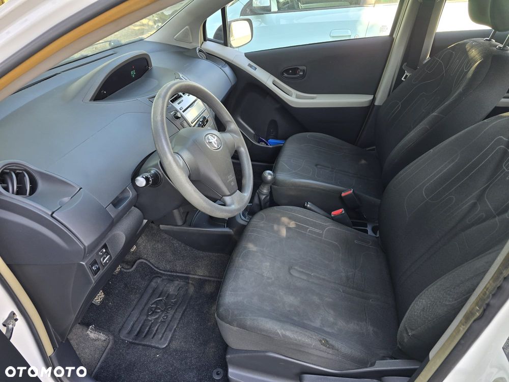 Toyota Yaris 1.0 Active - 5