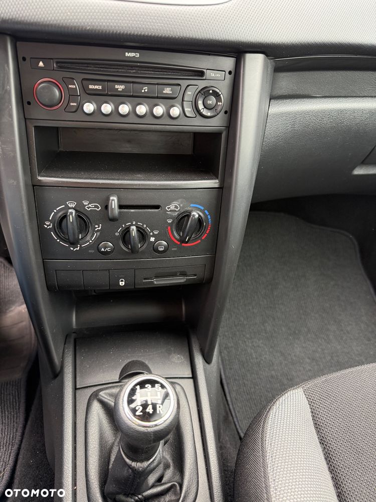 Peugeot 207 95 VTi Urban Style - 15