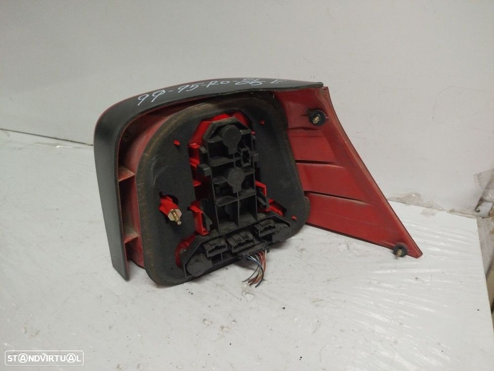 Farolim Stop Esq Volkswagen Golf Iv (1J1) - 2