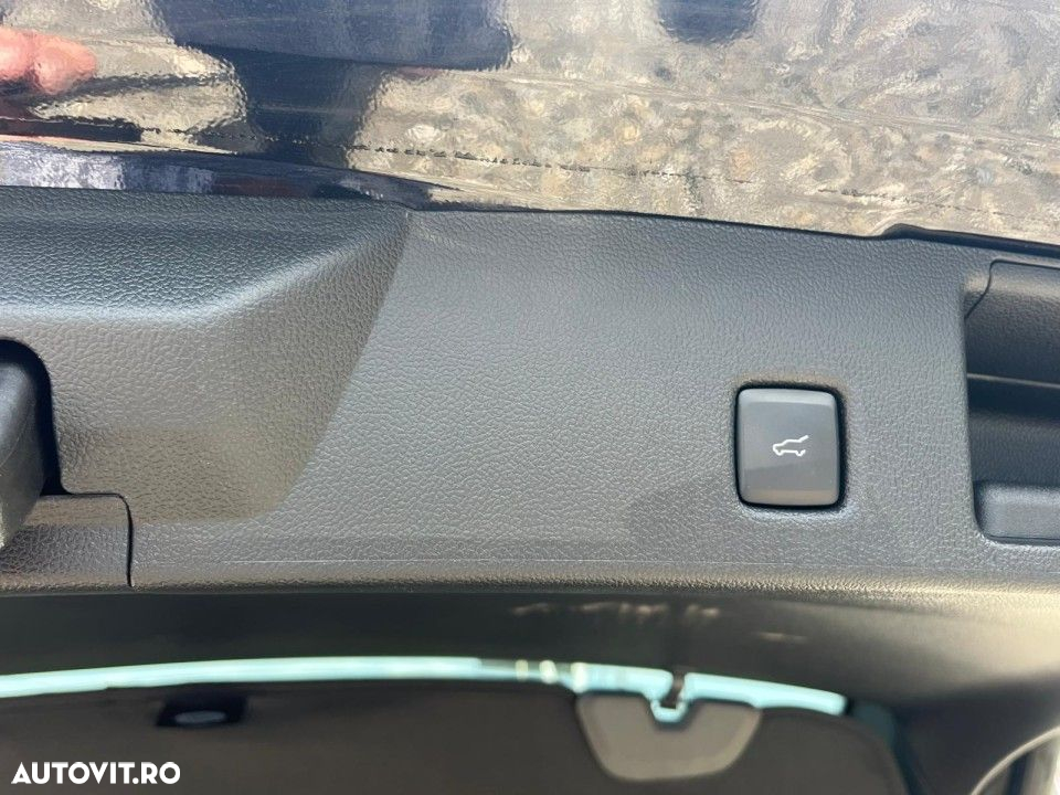 Ford Kuga - 19