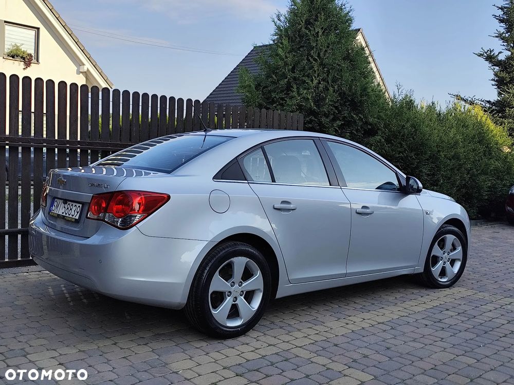 Chevrolet Cruze 2.0 LT - 11