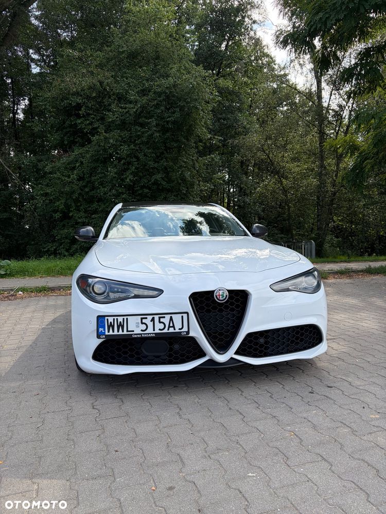 Alfa Romeo Giulia 2018 photo 2