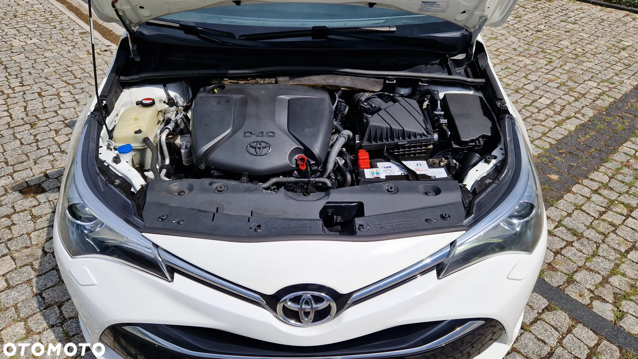 Toyota Avensis 2.0 D-4D Premium - 31