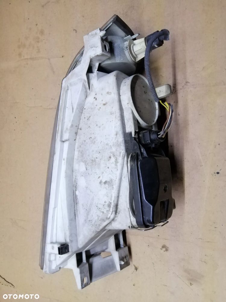 Skoda Octavia I Lift lampy przód komplet 1U1941015K 1U1941016K EU - 5