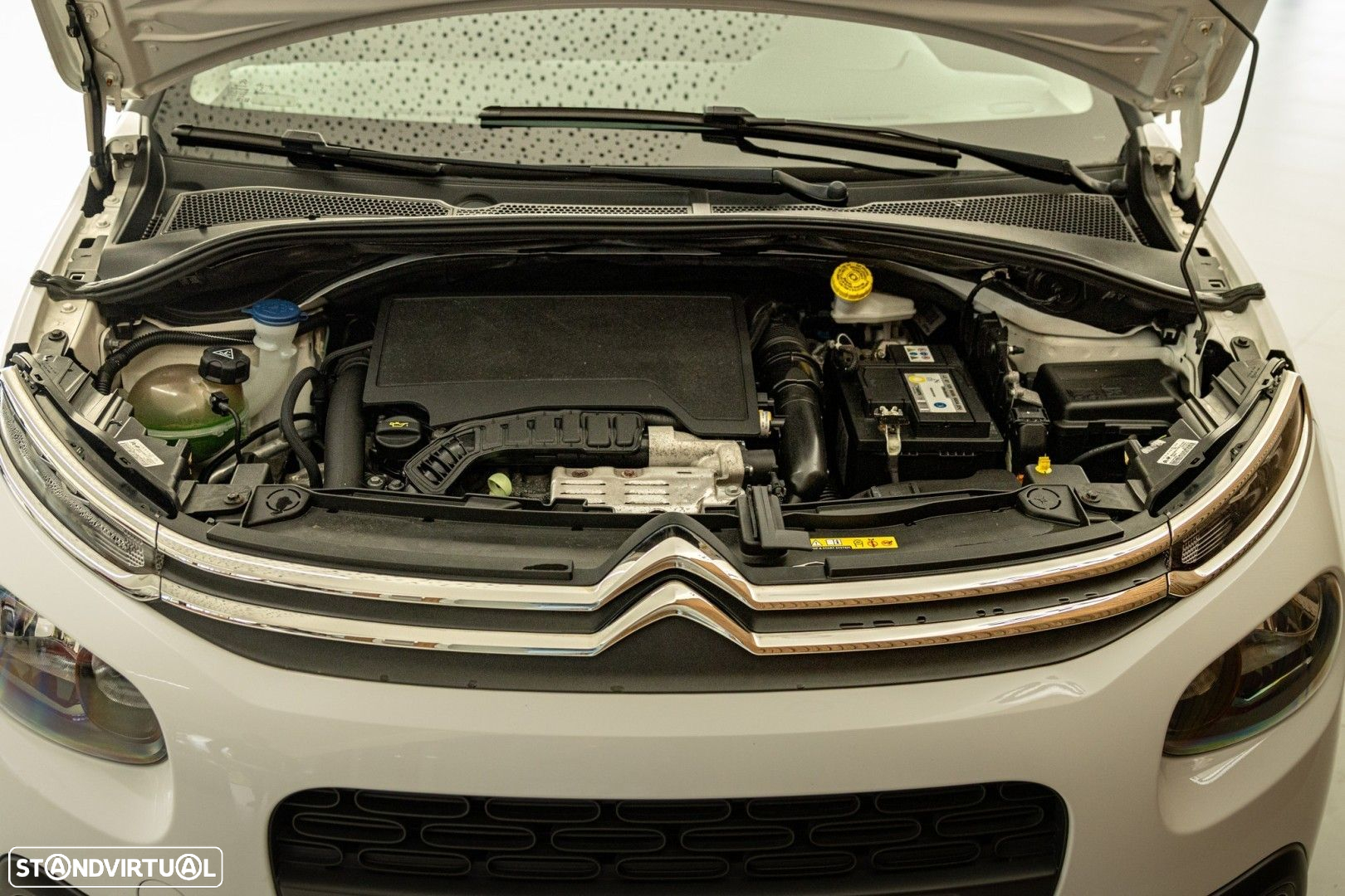 Citroën C3 1.2 PureTech Shine - 21