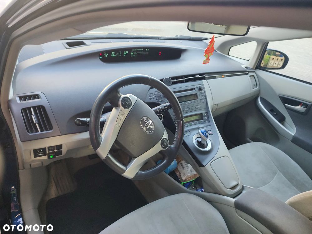 Toyota Prius 1.8 HSD Sol - 5