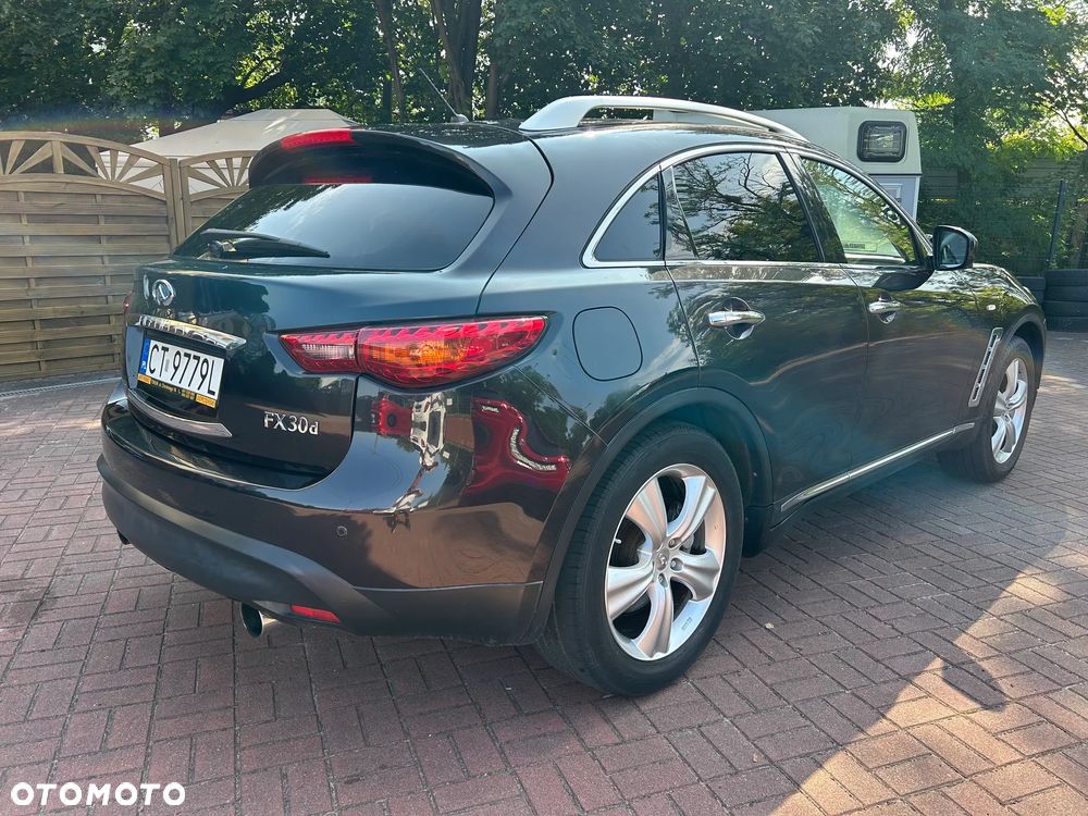 Infiniti FX FX30d GT Premium - 22