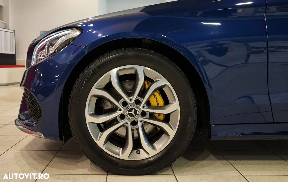 Mercedes-Benz C 200 4Matic 9G-TRONIC AMG Line - 39