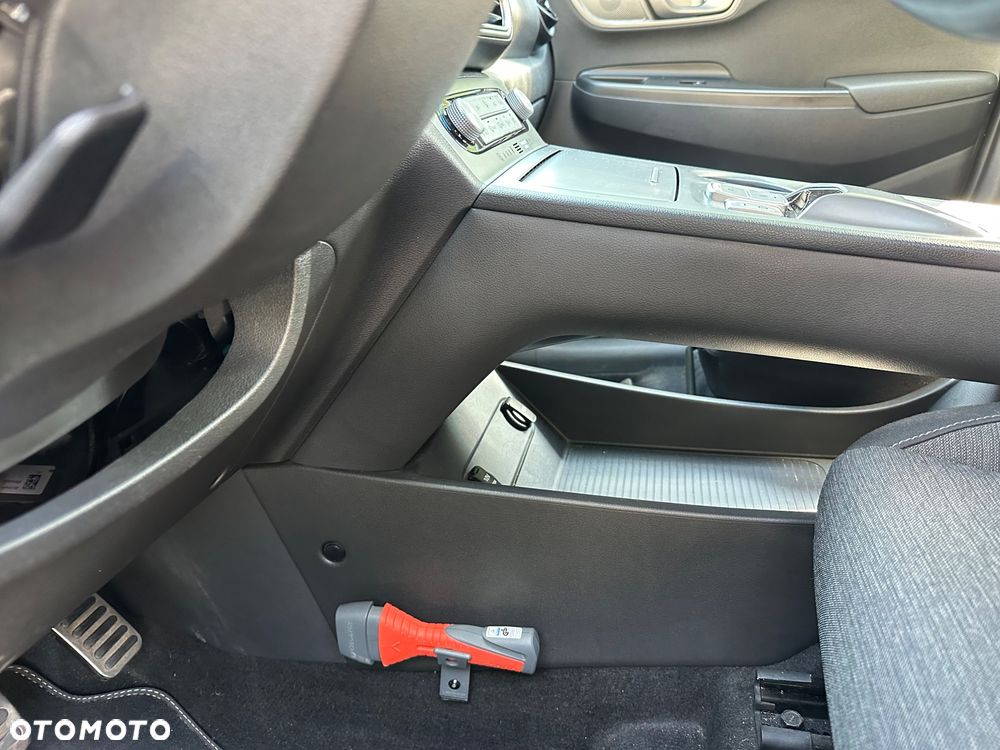 Hyundai Kona - 16