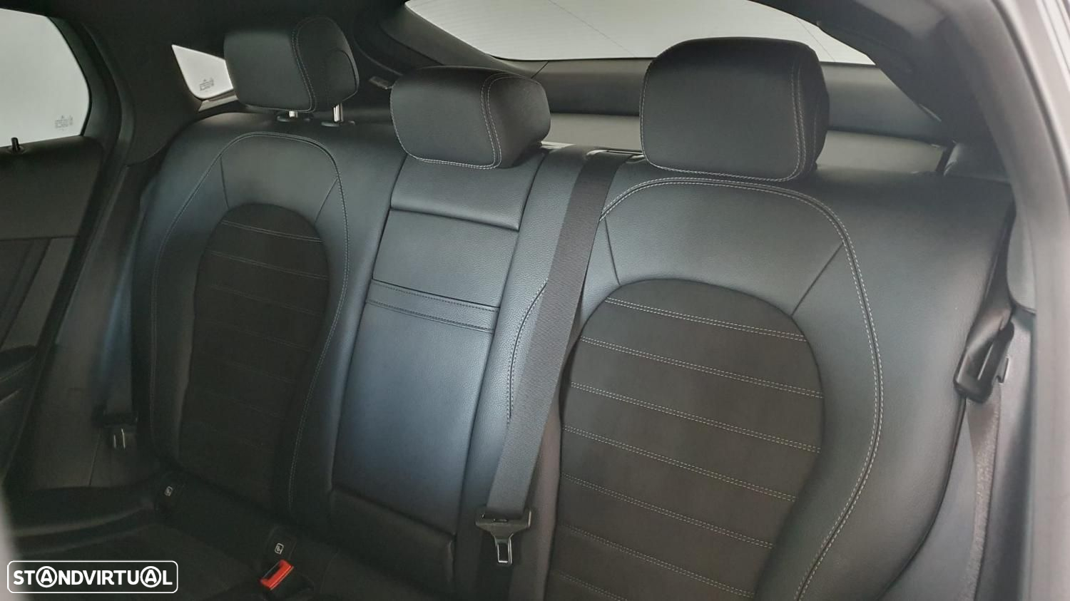 Mercedes-Benz GLC 300 Coupe de 4Matic 9G-TRONIC - 26